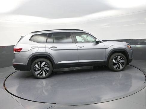 New 2026 Volkswagen Atlas SE image 9