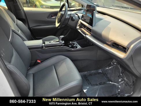 Used 2024 Toyota Prius XLE image 11