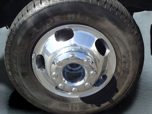 Used 2022 Ford F350 XLT w/ XLT Premium Package image 10