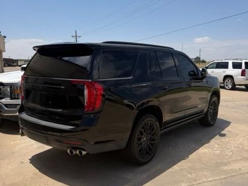 Used 2023 GMC Yukon Denali Ultimate AWD/4WD image 3