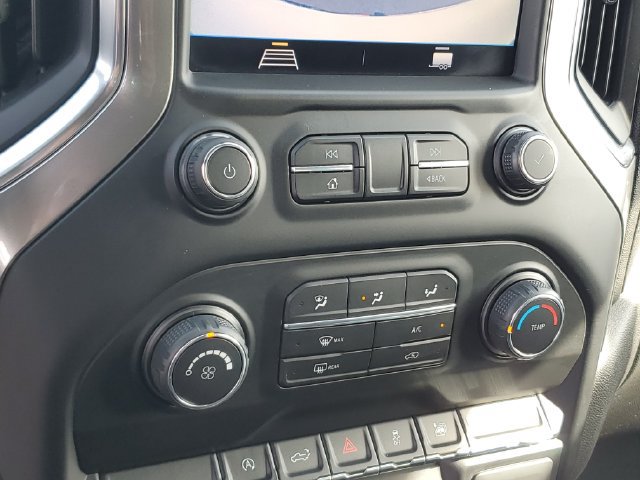 Used 2020 Chevrolet Silverado 1500 RST w/ RST Value Package AWD/4WD image 27