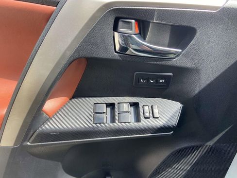 Used 2014 Toyota RAV4 Limited FWD image 20