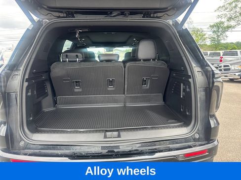 Used 2026 Chevrolet Traverse RS w/ LPO, Floor Liner Package AWD/4WD image 24