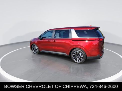 Used 2024 Kia Carnival EX image 6