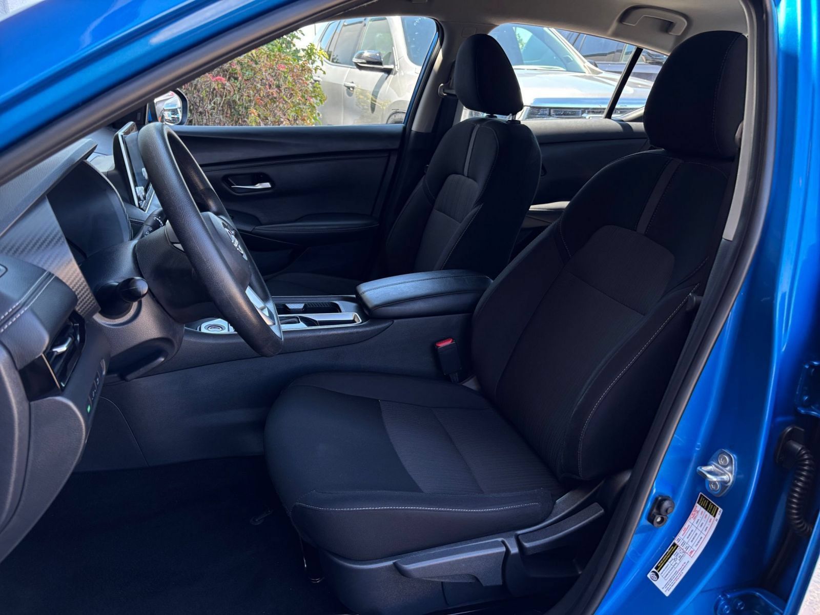 Used 2025 Nissan Sentra SV FWD image 34