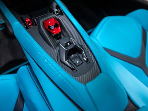 Used 2025 Lamborghini Revuelto image 57