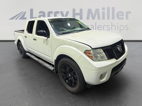 Used 2018 Nissan Frontier SV w/ Value Truck Package RWD image 7