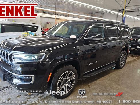 Used 2024 Jeep Wagoneer 4WD w/ Premium Group I image 1