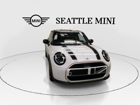 New 2026 MINI Cooper 2-Door Hardtop image 3