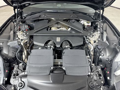Used 2025 Aston Martin DB12 Coupe image 21