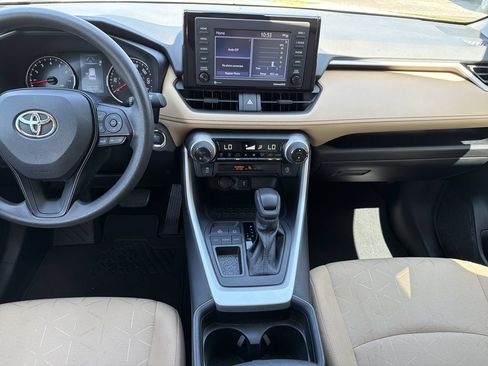 Used 2021 Toyota RAV4 XLE w/ Convenience Package FWD image 17