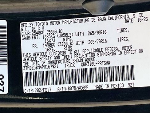 Used 2023 Toyota Tacoma TRD Off-Road image 29