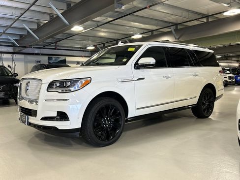 Used 2023 Lincoln Navigator L Reserve AWD/4WD image 5