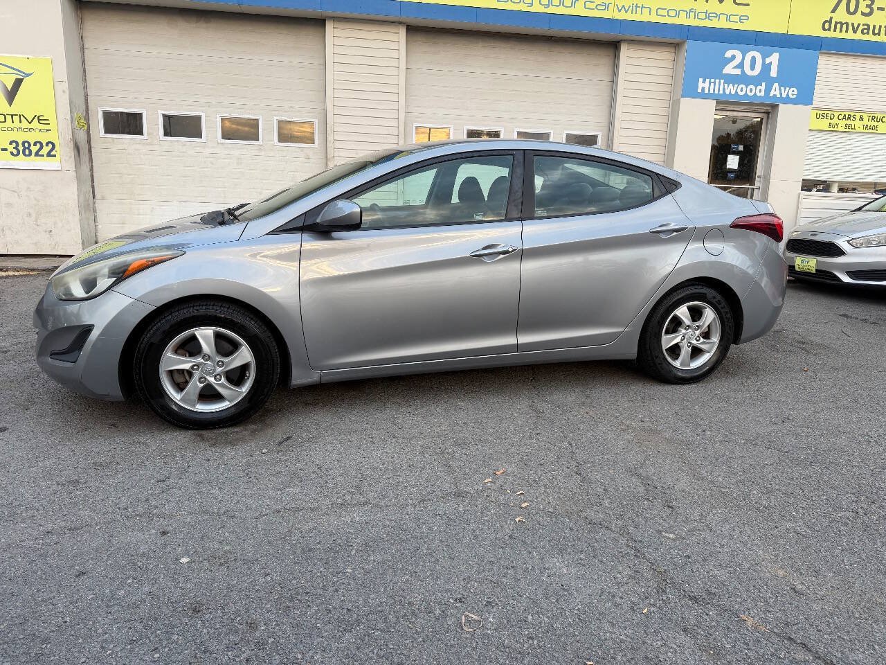 Used 2015 Hyundai Elantra SE FWD image 4