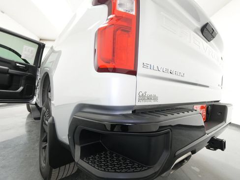 Used 2019 Chevrolet Silverado 1500 Custom Trail Boss w/ Custom Convenience Package AWD/4WD image 22
