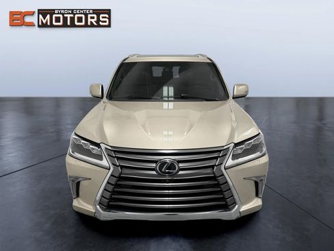 Used 2016 Lexus LX 570 4WD w/ Luxury Package image 10