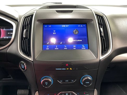 Used 2020 Ford Edge SEL w/ Cold Weather Package AWD/4WD image 29