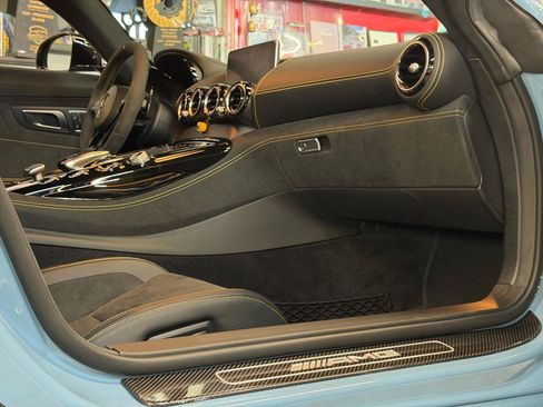 Used 2019 Mercedes-Benz AMG GT R image 23