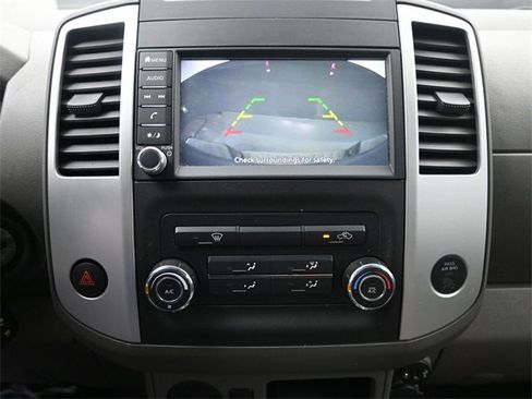 Used 2019 Nissan Frontier SV image 12