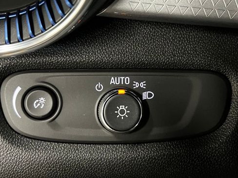 New 2026 Chevrolet Trax LT w/ Driver Confidence Package FWD image 13