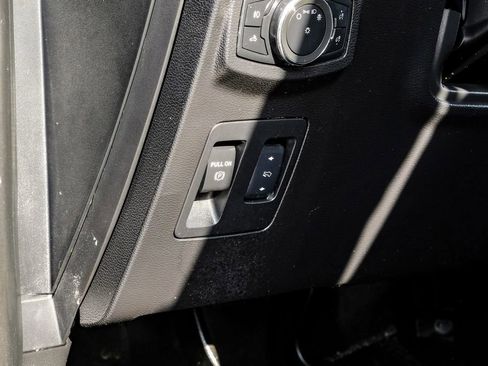 Used 2018 Ford F150 XLT w/ Equipment Group 302A Luxury AWD/4WD image 30