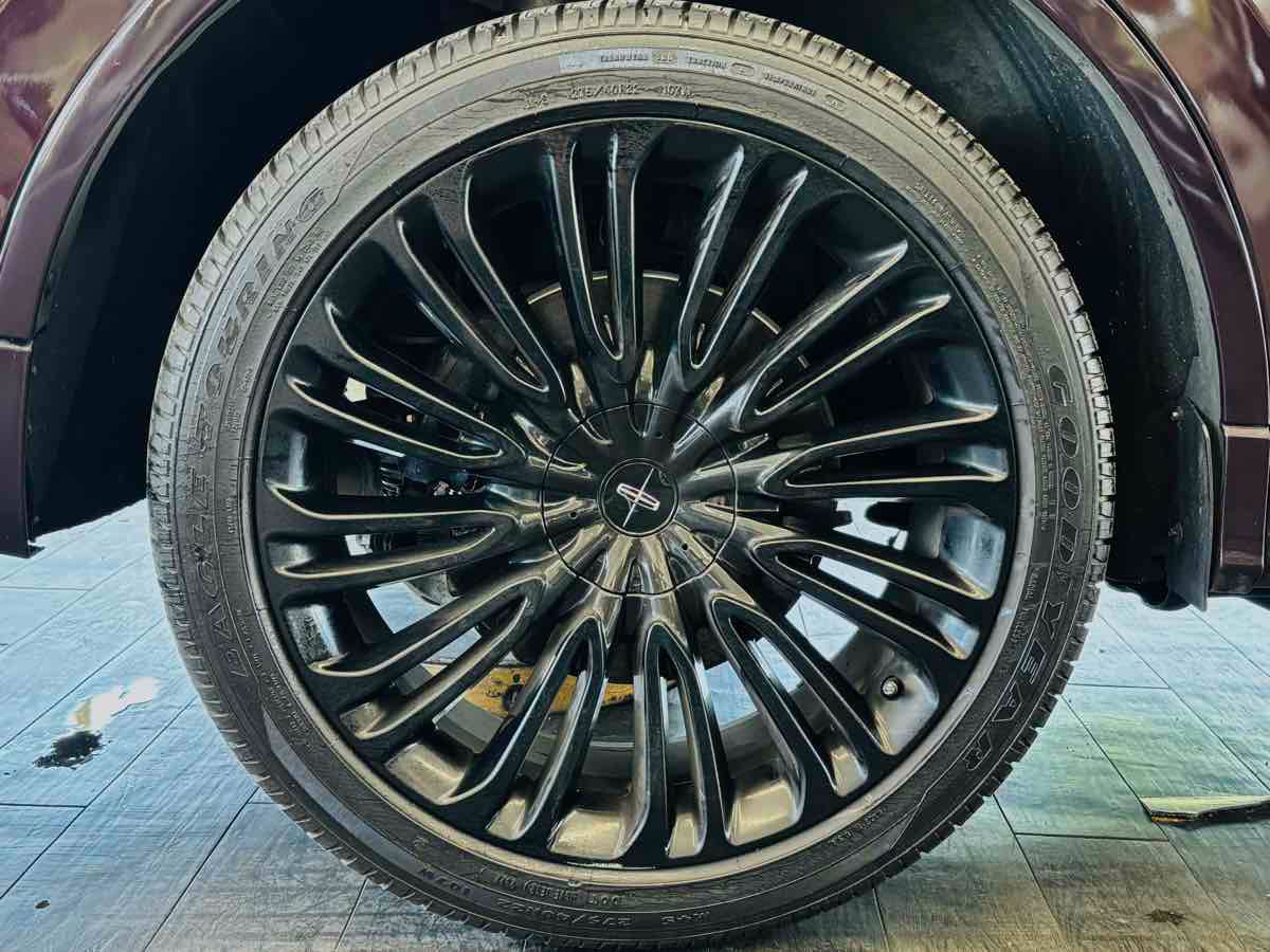 Used 2023 Lincoln Aviator Black Label w/ Dynamic Handling Package AWD/4WD image 29