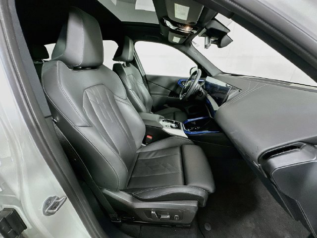 Used 2025 BMW X3 xDrive30i AWD/4WD image 28