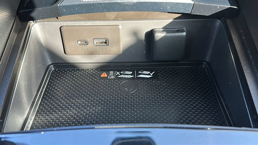 Used 2024 Buick Envision Preferred AWD/4WD image 27