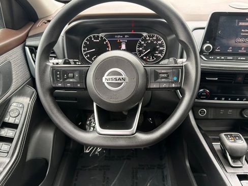 Used 2021 Nissan Rogue SV FWD image 14