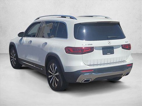 Used 2022 Mercedes-Benz GLB 250 4MATIC image 9