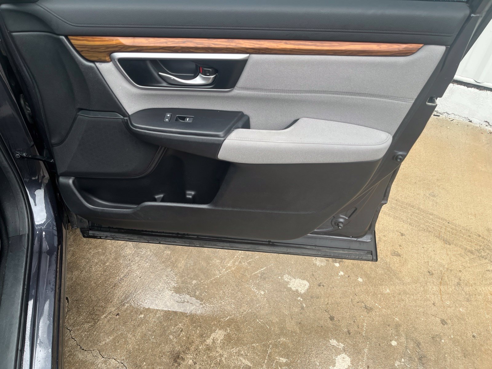 Used 2017 Honda CR-V EX image 17