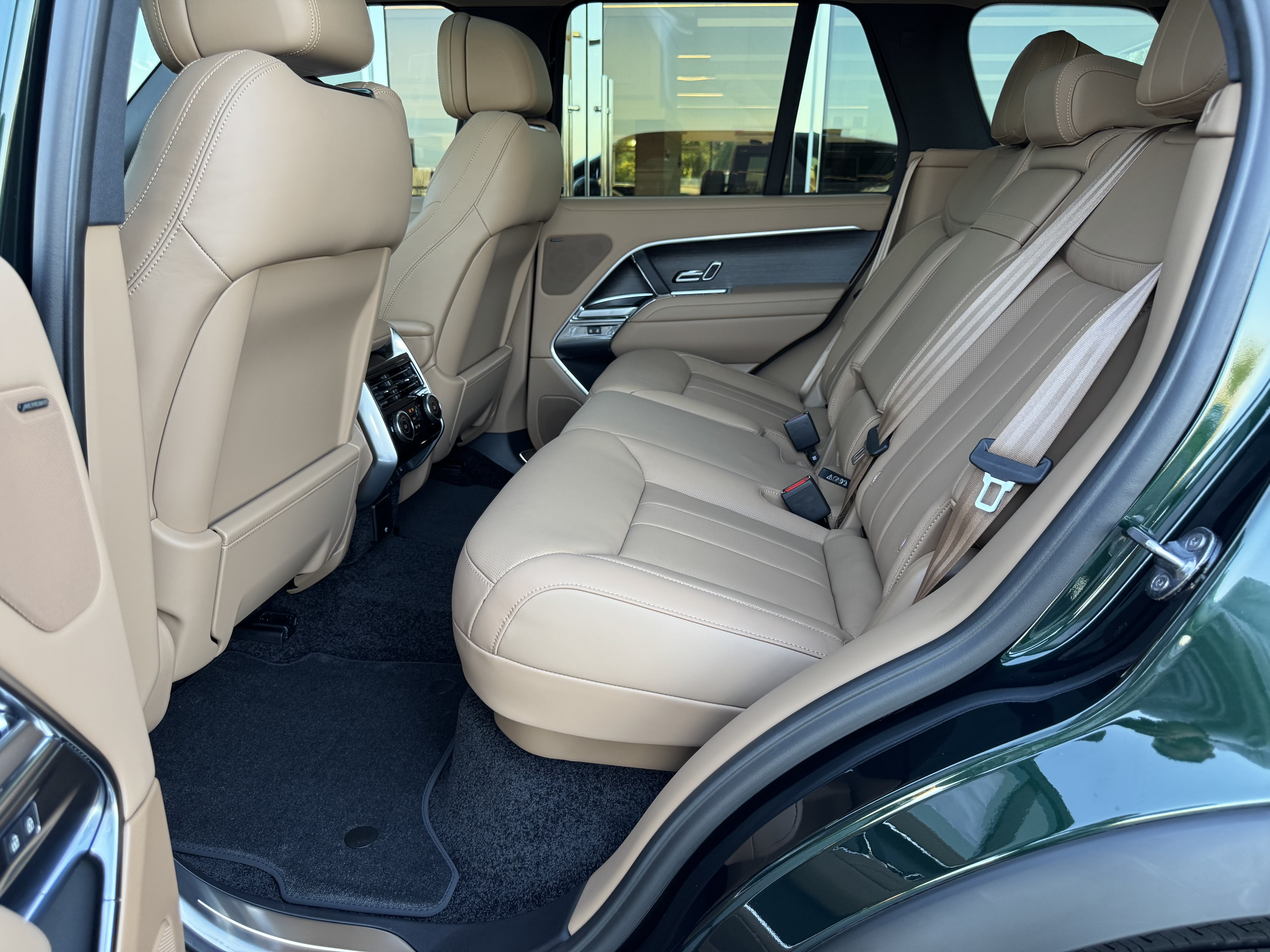 New 2027 Land Rover Range Rover SE AWD/4WD image 5