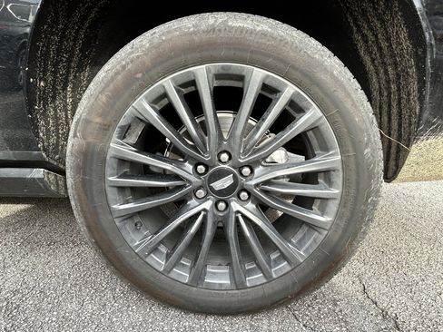 Used 2025 Cadillac Escalade ESV Sport Platinum image 15