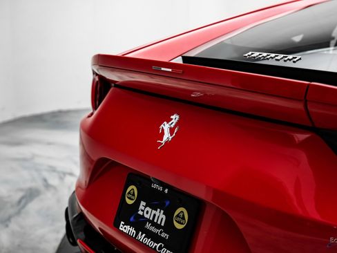 Used 2018 Ferrari 812 Superfast image 38