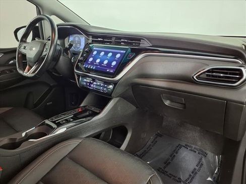 Used 2022 Chevrolet Bolt LT w/ Infotainment Package image 7