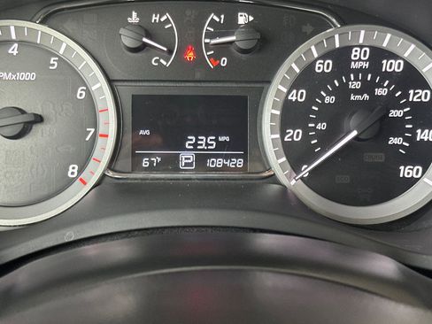 Used 2013 Nissan Sentra SR w/ Driver Pkg image 28