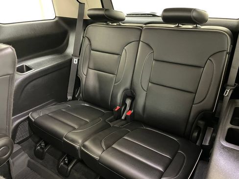 Certified 2022 GMC Acadia Denali w/ Denali Ultimate Package AWD/4WD image 17