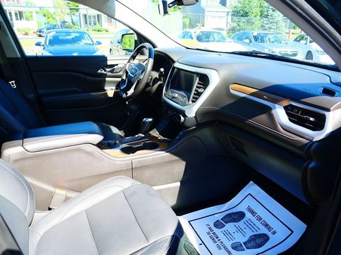 Used 2019 GMC Acadia SLE AWD/4WD image 16