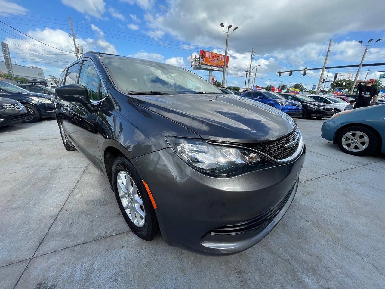 Used 2020 Chrysler Voyager Lxi FWD image 20