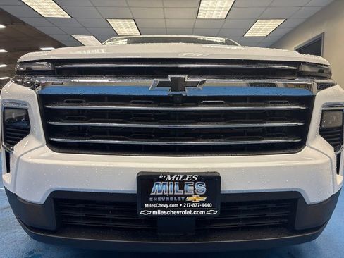 New 2026 Chevrolet Traverse LT FWD image 14