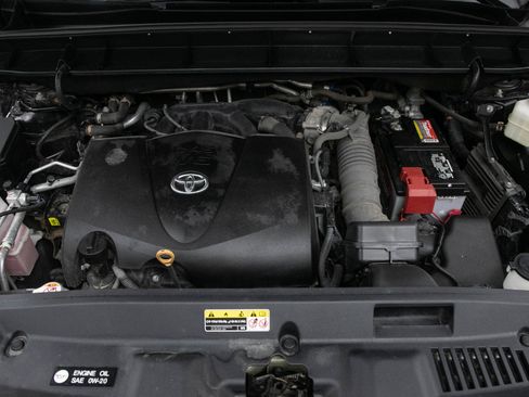 Used 2020 Toyota Highlander Platinum AWD/4WD image 36
