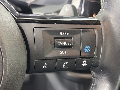 Used 2023 Nissan Pathfinder SL image 34