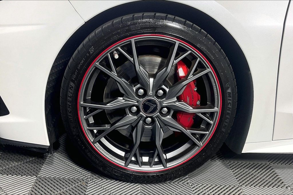 Used 2023 Chevrolet Corvette Stingray Premium Conv w/ Z51 Performance Package RWD image 10