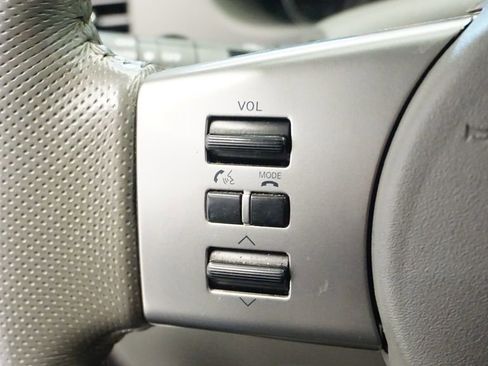 Used 2012 Nissan Frontier SL w/ Moonroof Pkg image 31