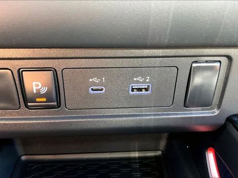 Used 2025 Nissan Frontier PRO-4X AWD/4WD image 16