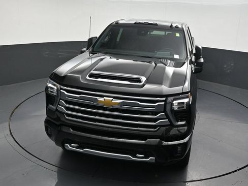 Used 2024 Chevrolet Silverado 2500 High Country w/ High Country Premium Package AWD/4WD image 24