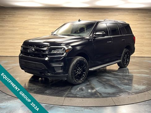 Used 2023 Ford Expedition XLT image 6