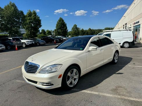 Used 2013 Mercedes-Benz S 550 4MATIC image 28