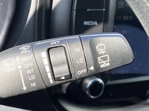 Used 2023 Kia Soul LX image 18