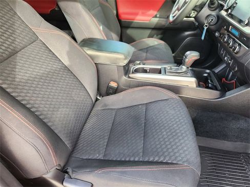 Used 2022 Toyota Tacoma SR5 image 15